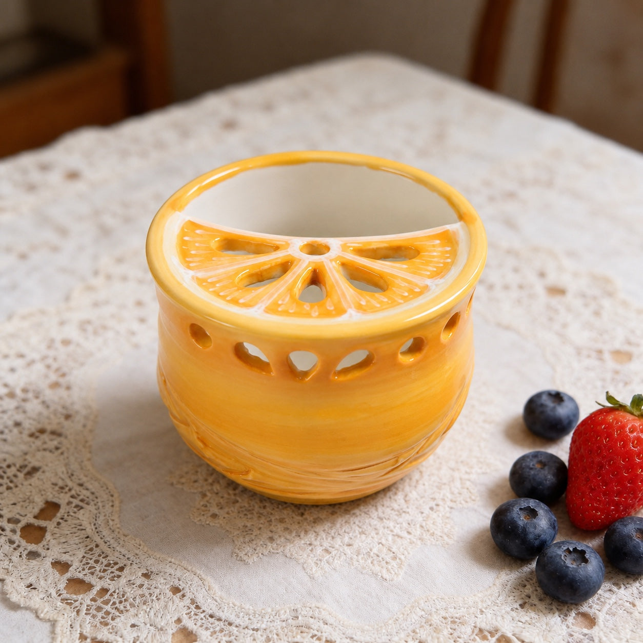 Berry Bowl with Strainer