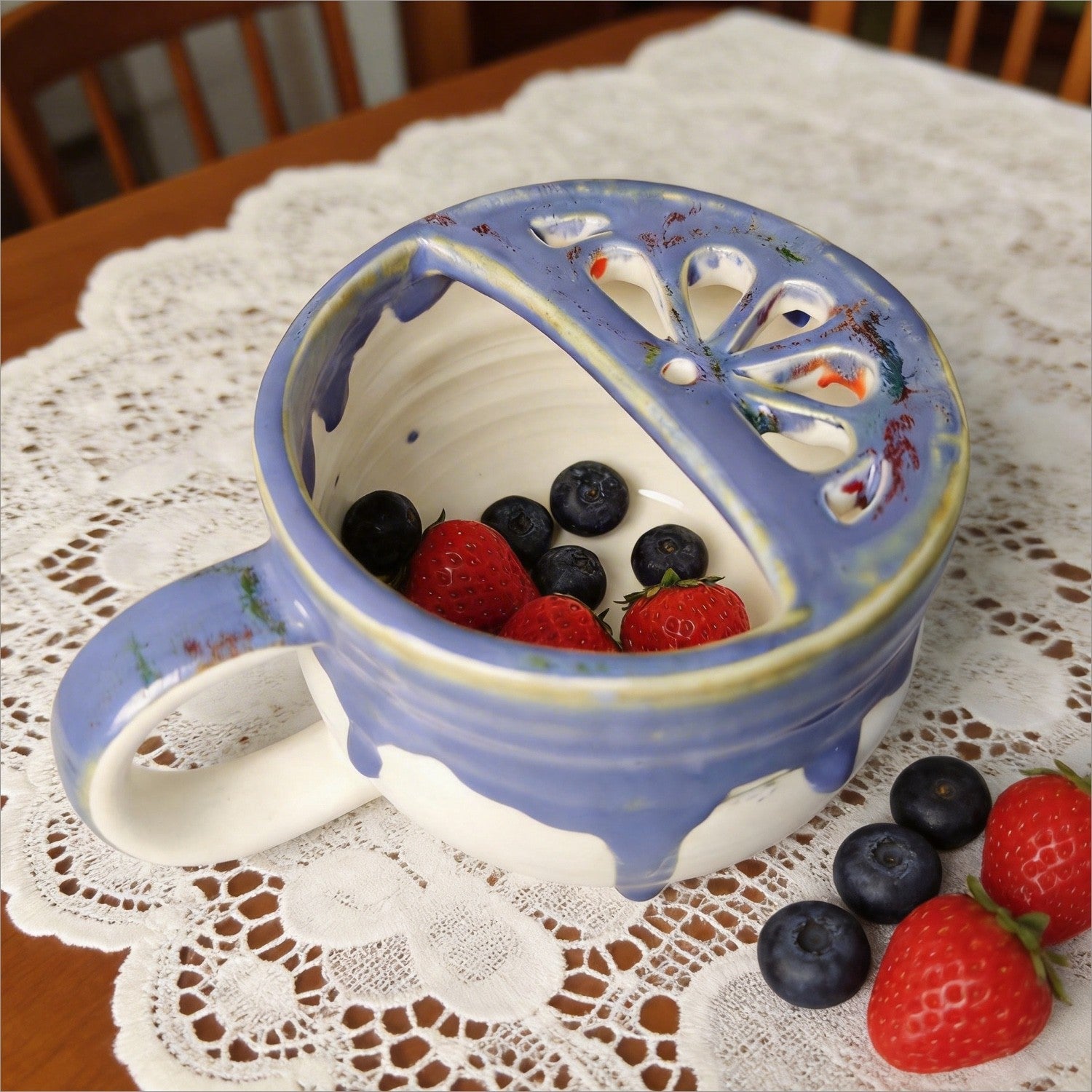 Berry Bowl with Strainer