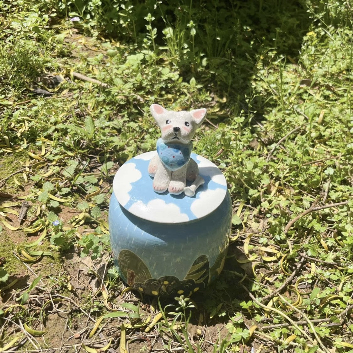 Handmade Pet Urn for Ashes – Ceramic Keepsake Urns with 3D Pet Figurine Lid, Personalized Dog or Cat Memorial Jar
